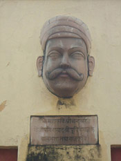 Chandravardai Great Kavi, Biral Mandir