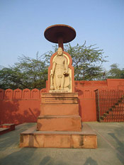 Chandragupta Maurya Sculpture