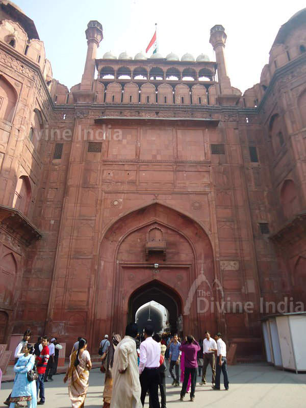 Lahori Gate (Main entrance)