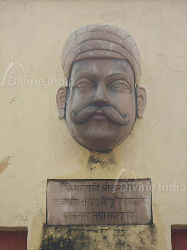 Chandravardai Great Kavi, Biral Mandir