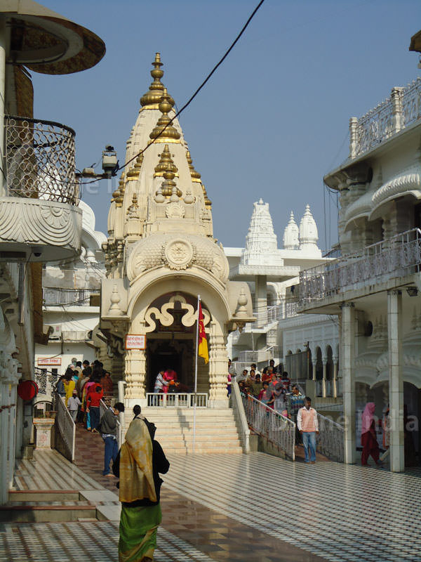 Shiva Mandir; Chattarpur temple