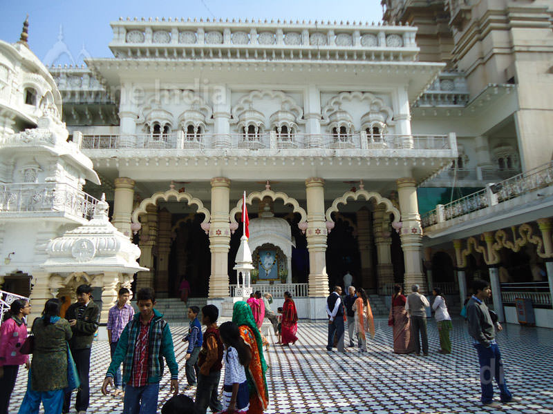 Beautiful inside view, Chattarpur temple