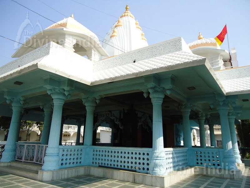 Yag shala, Chattarpur Temple