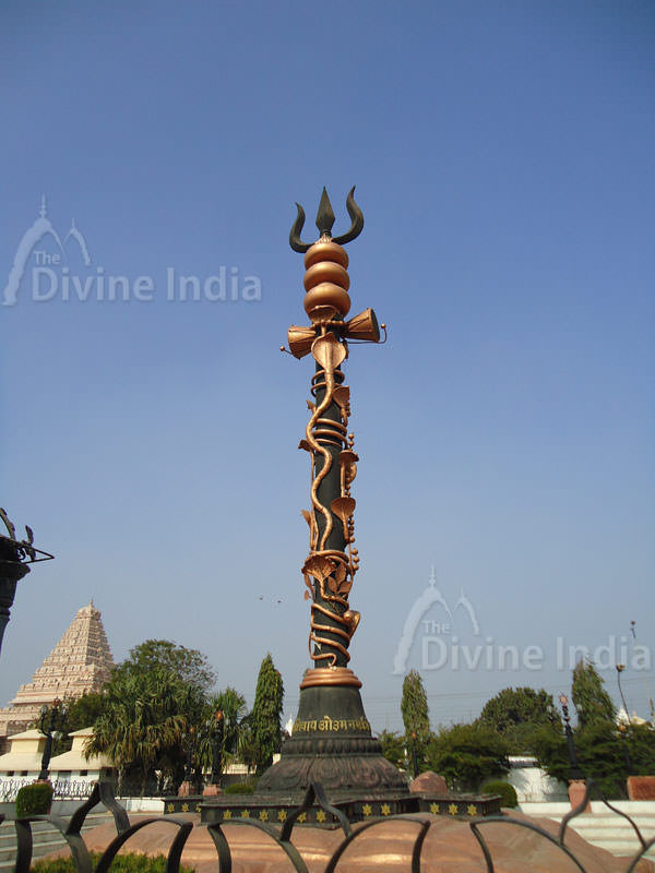 Lord Shiva Trishula, Chattarpur Temple