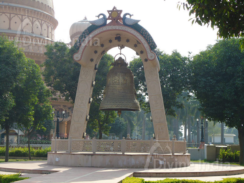 Shiva Gauri Nageshwar Mandir, Chattarpur Temple