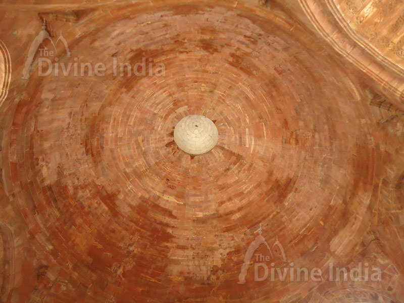 Beautiful beautiful design tomb ceilingDesign, Qutub Minar