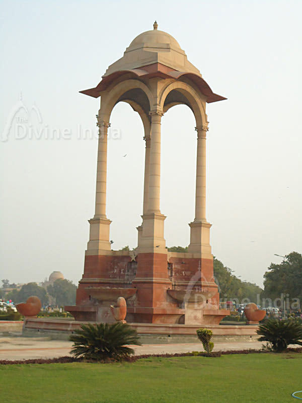 Canopy near India Gate