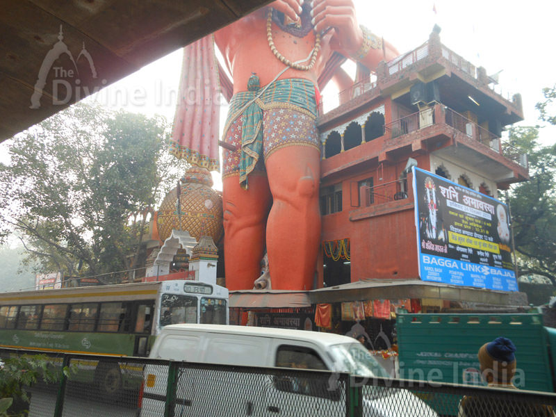 Giant statue of lord Hanuman between Jhandewalan and Karol Bagh metro station