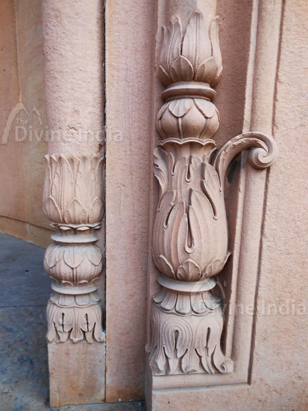 Design of wall pillar Safdarjung tomb