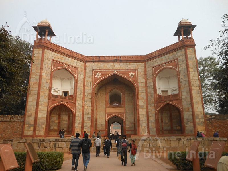Entrance portal into Humayuns Tomb