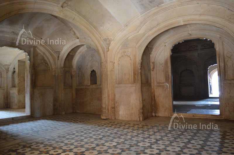 Inside view of suraj bhawan at deeg palace