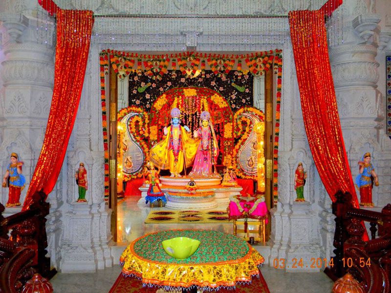 Radha Krishna Idol inside Prem Mandir