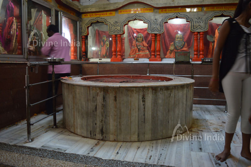 Ancient well in the at Dudhewshar Nath Temple