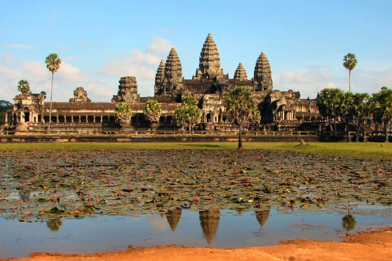 Cambodia: 'Vedic Culture Festival' Begins at Angkor Wat - Thousands of International Tourists Gather