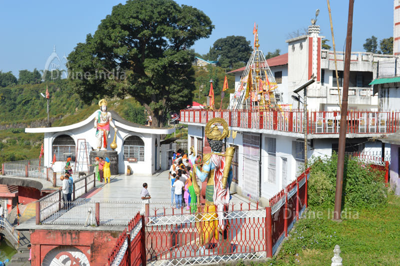 Back side view of chintpurin temple