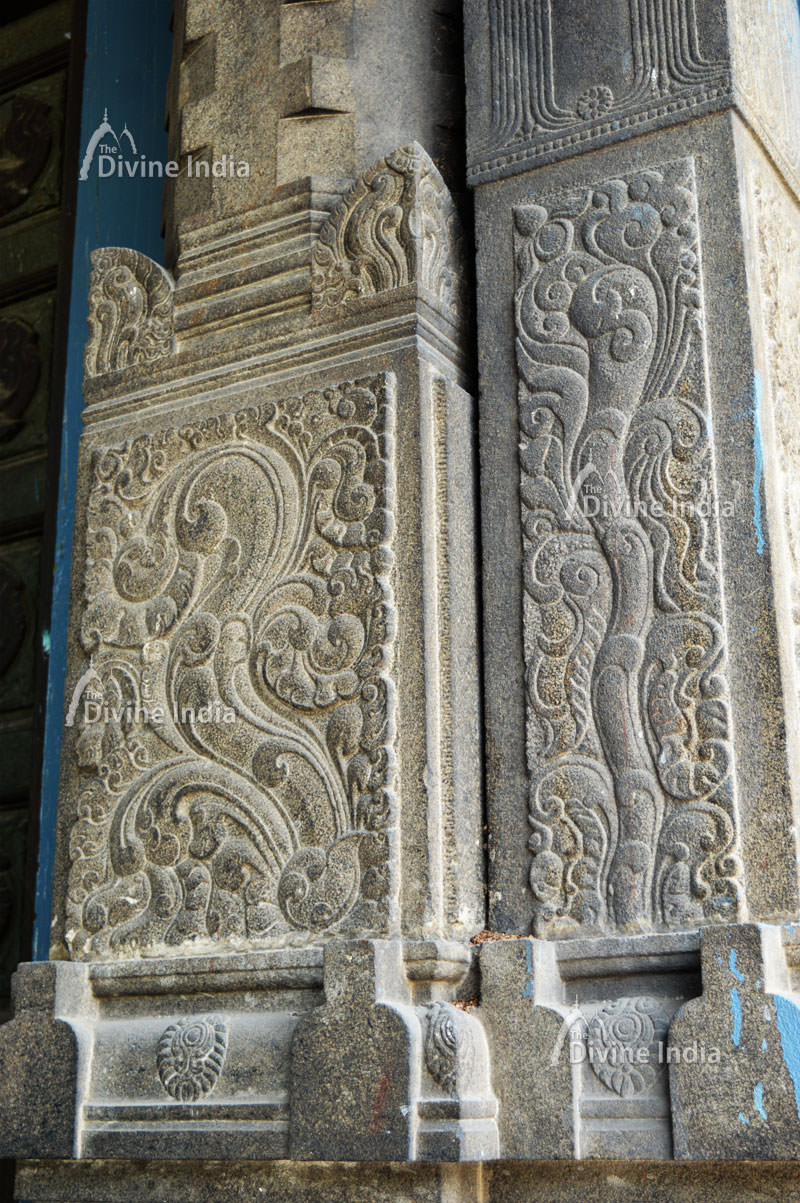 Beautiful wall pillar design