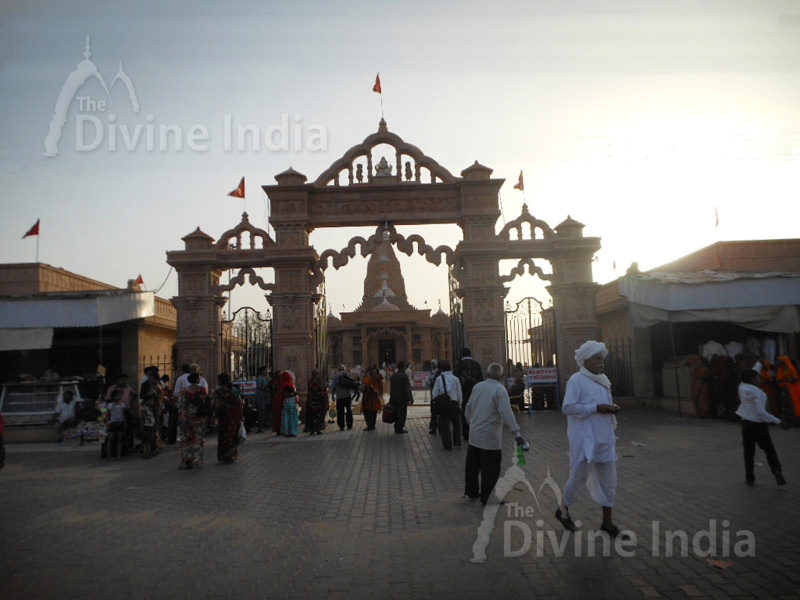 Main Entrance Gate of the Sardar Temple