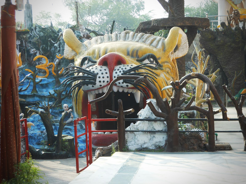 Entrance Gate of Gufa at Shiv Mandir Gufawala-preet vihar