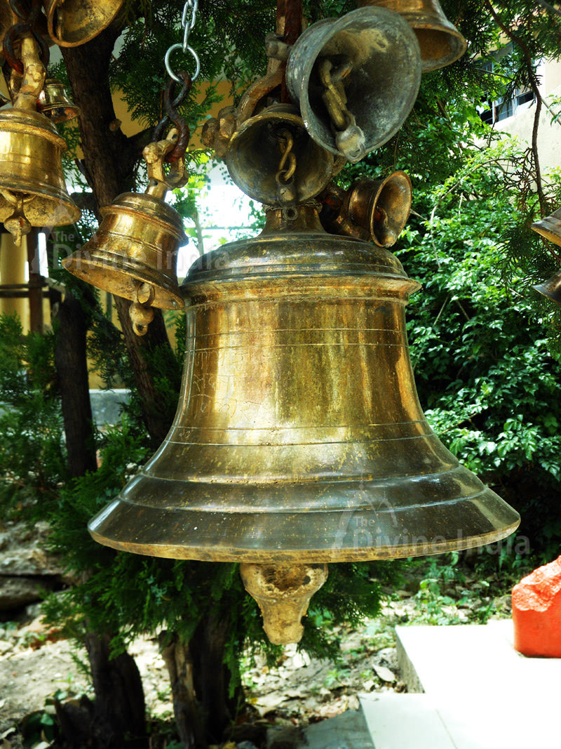 Hanging bell at Jhula Devi Temple