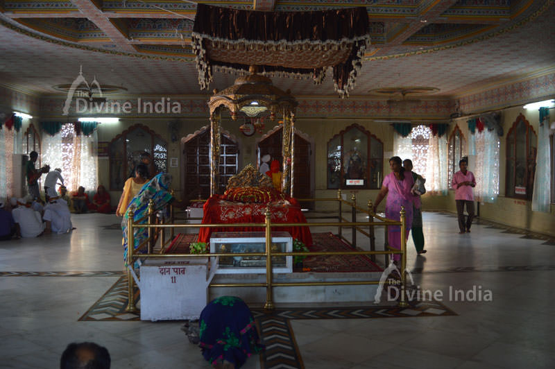 Inside view of shayan bhawan at jwala ji temple