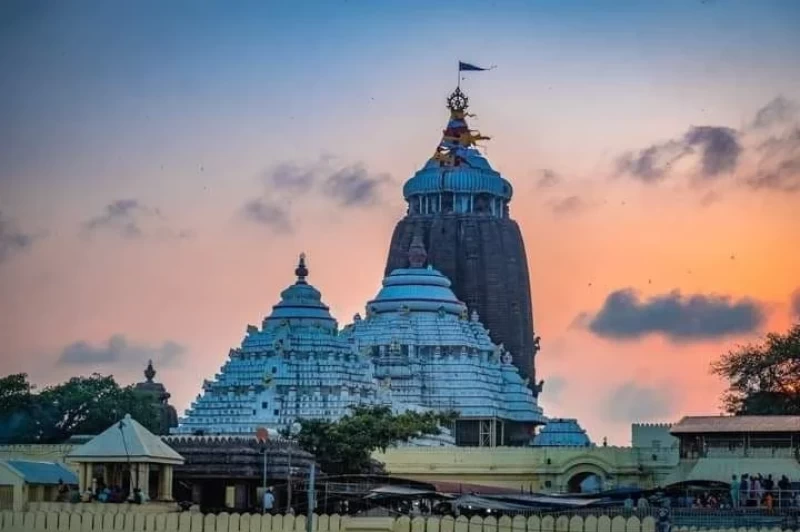 Why Do Birds Not Fly Above Jagannath Temple? The Untold Story of Science and Faith
