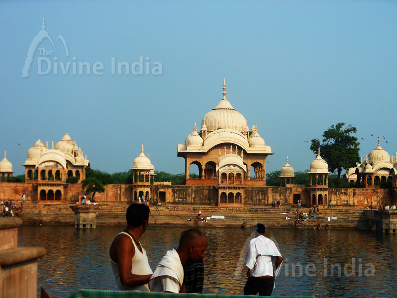 Kusum Sarovar at Govardhan