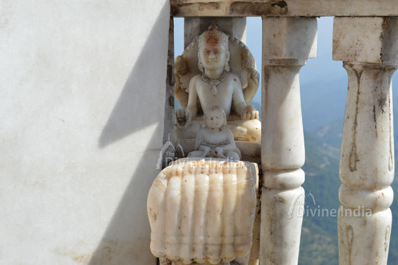 Lord Sculpture at naina devi temple