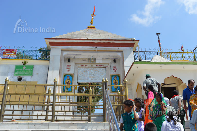 Main Entrance gate of naina devi temple