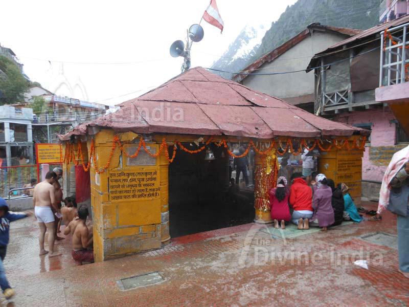 Male Tapt Kund at Badrinath Temple