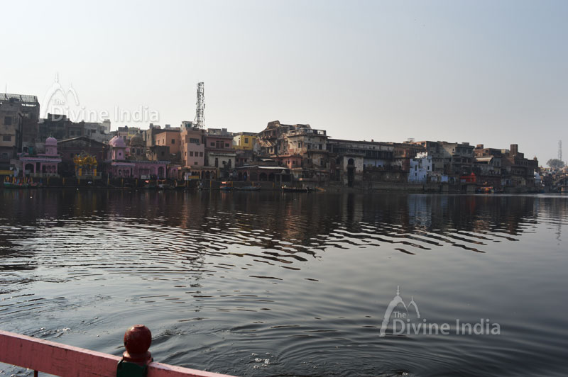 Ghat of Mathura and is central to 25 Ghats