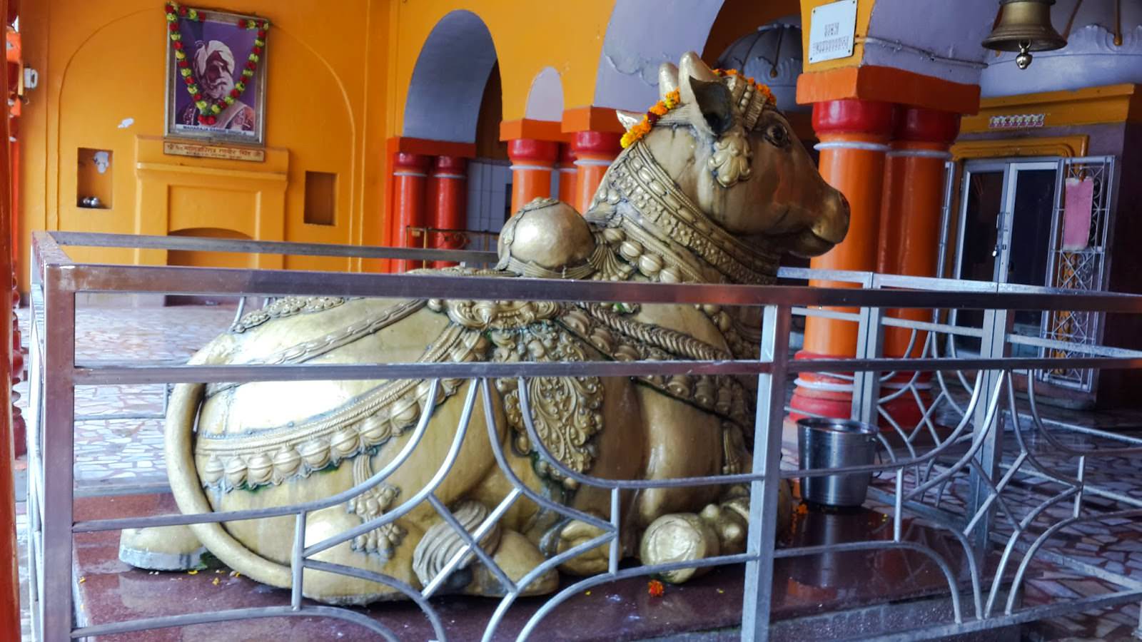 Nandi idol at Ranbireshwar Temple and The idol of nandi is made of brass and weighs around 1000 kg