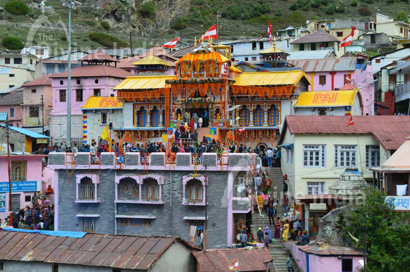 Panorama view of Badrinath Temple