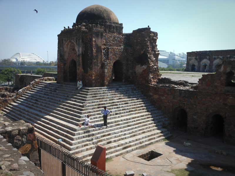 Jami Masjid (Mosque) in Feroz Shah Kotla Fort