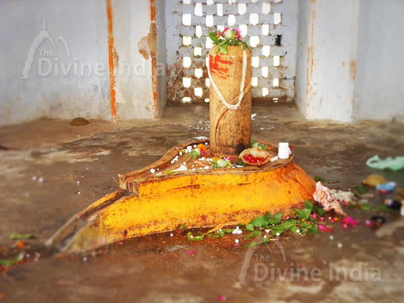 Lord Shiva Linga at Bateshwar