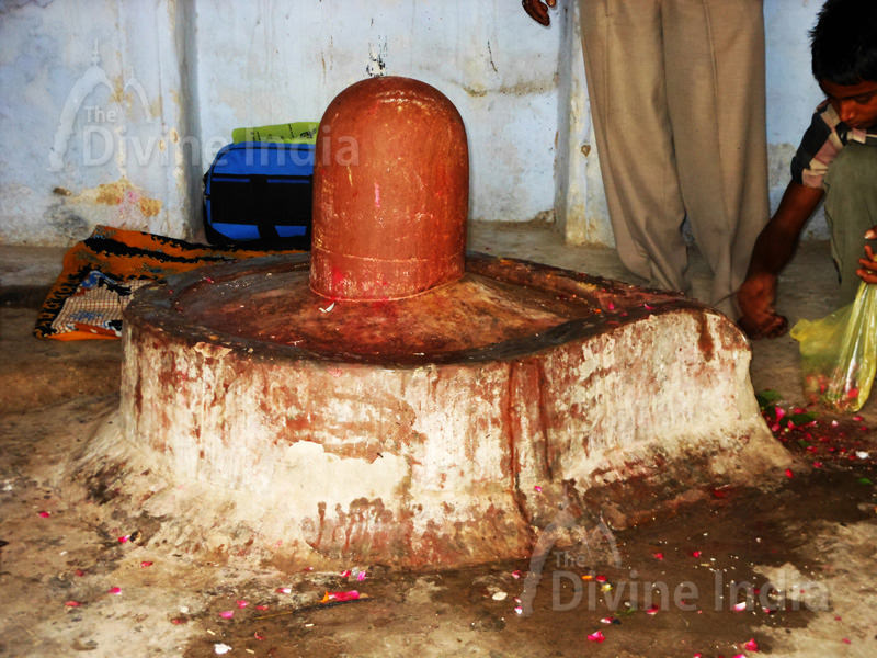 Lord Shiva Linga at Bateshwar