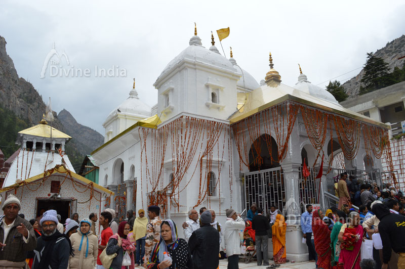 Side view of the Gangotri Temple