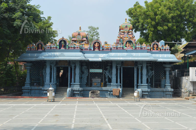 Lord swaminatha brother, mother and father temple