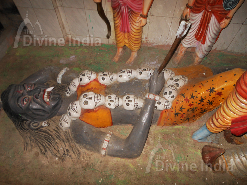Tadka Vadh Sculpture at Moksha Dham Temple