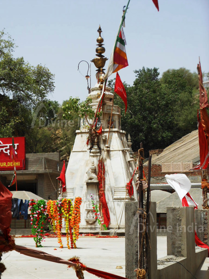 Top of Jeen Mata Temple