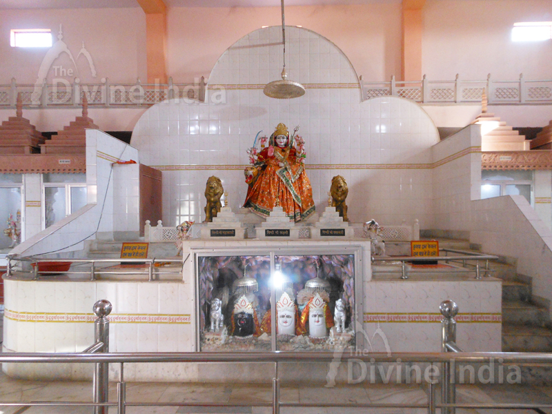 Vaishnu Devi Pindi Sculpture at Moksha Dham Temple