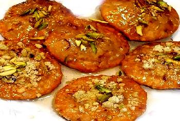 Holi Meethi Kachouri