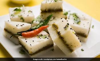 Navratri Vratwala Chawal Dhokla
