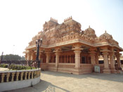 Chattarpur Temple