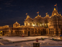 अबू धाबी: BAPS हिंदू मंदिर की दूसरी वर्षगांठ की तैयारी, 'शांति और सद्भाव' उत्सव का होगा आयोजन