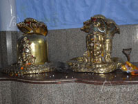 Cast Iron made Shivlinga idols at tapkeshwar temple