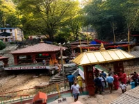 दक्षिणीकाली मंदिर (नेपाल): घने जंगलों के बीच स्थित माँ काली का वो जाग्रत रूप, जहाँ आज भी जीवंत है प्राचीन बलि की परंपरा