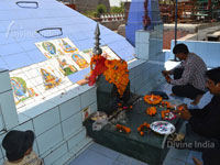 Devotee Offer Five Ladoos and a Cigarette load of Nili Chatri Temple