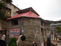 Female Tapt Kund at Badrinath Temple