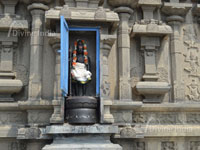 God Sculpture on the wall of swaminatha temple