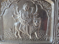 Maa Durga emboss image on main entrance gate of naina devi temple